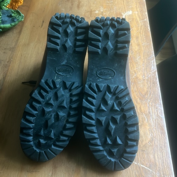 Sundowners - Picture 5 of 6